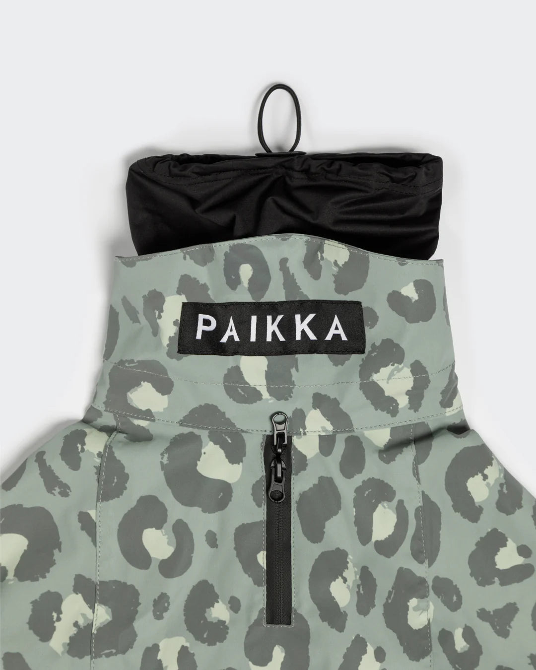 PAIKKA Visibility Lite Hunderegenmantel Green Leo