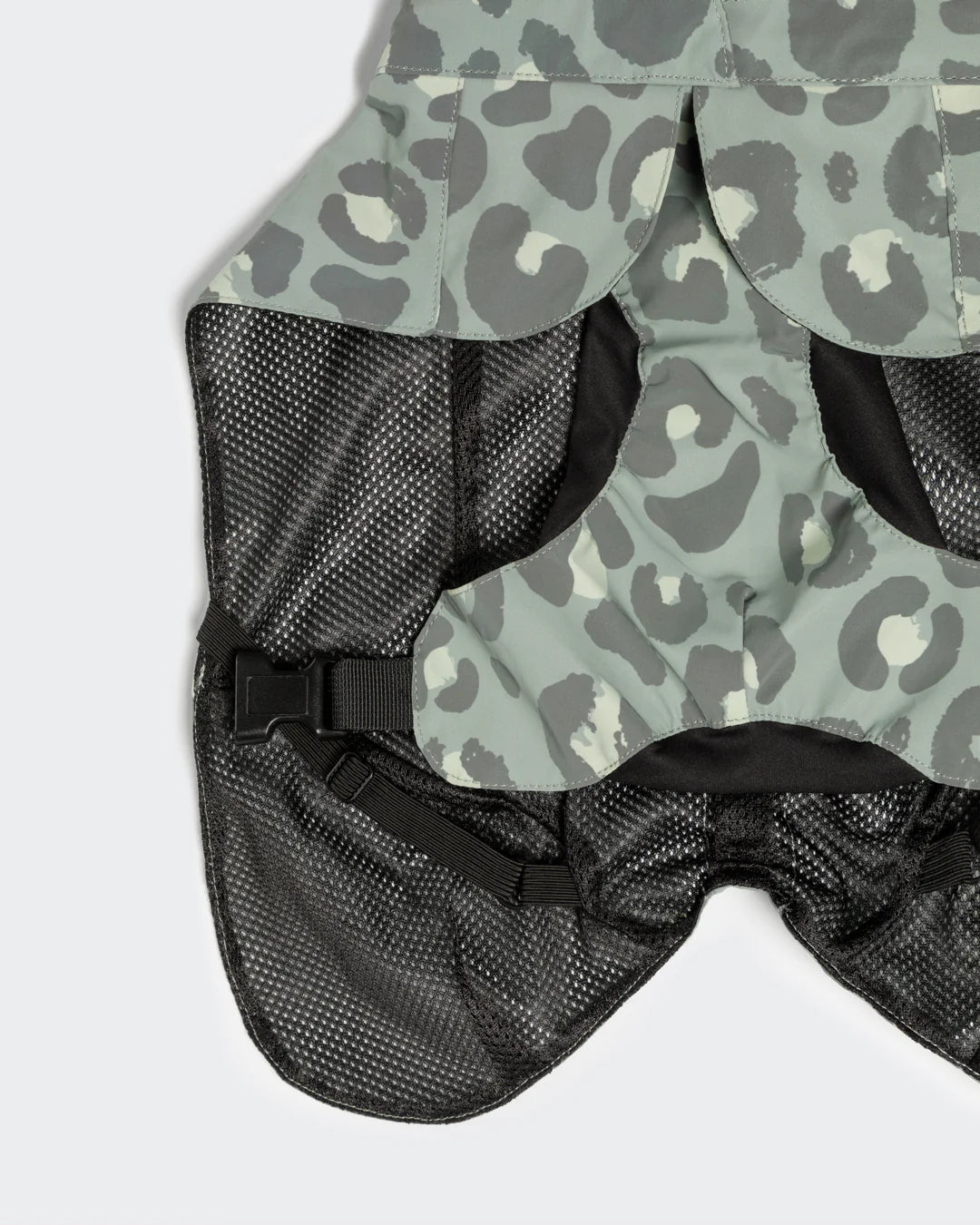 PAIKKA Visibility Lite Hunderegenmantel Green Leo